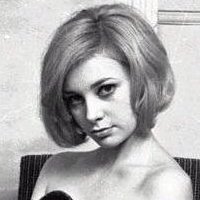 Britt Hampshire Naakt