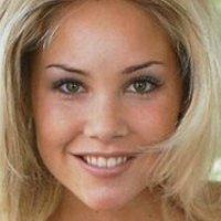 Candice Hillebrand Naakt