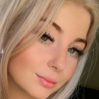 Carly Cakes Naakt