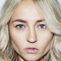 Carolien Spoor Naakt