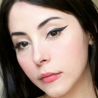Caroline Favorino Naakt