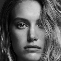 Caroline Lowe Naakt