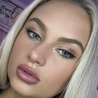 Caroline Wick Naakt