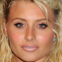 Carrie Michalka Naakt