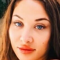 Casey Cherries Naakt