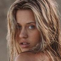 Cathlin Christina Naakt