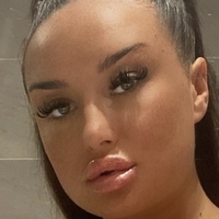 Cazbie Naakt