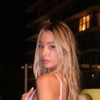 Celeste Bright Naakt