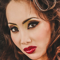 Celine Tran Naakt