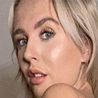 Charlotte Clark Naakt