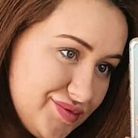 Charlotte Lloyd Naakt