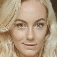 Chloe Hill Naakt