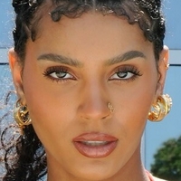 Christine Obanor Naakt