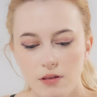 Claire Max Naakt