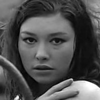 Claudia Gravy Naakt