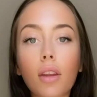 Cora Maay Naakt