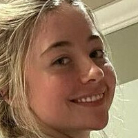 Courtney Kuhnel Fanfix Naakt