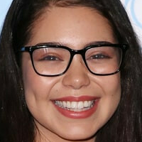 cravalho Naakt