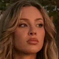 Daisy Keech Naakt