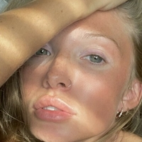 dakotaaaa Naakt