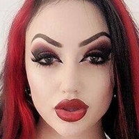 Dani Divine Naakt
