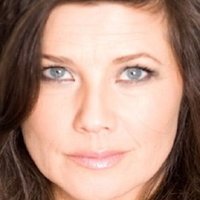Daphne Zuniga Naakt