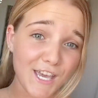 Darcy B Naakt