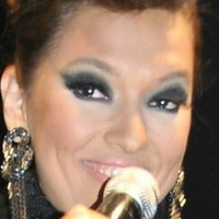 Demet Akalin Naakt