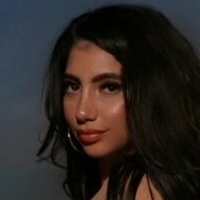 Deyana Mounira Naakt