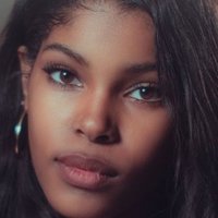 Diamond White Naakt
