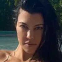 Diskussion: Kourtney Kardashian Naakt