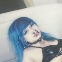 Doll.rot Naakt
