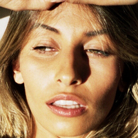 Dominique Elissa Faludi Naakt