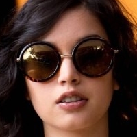 Eden Arya Naakt