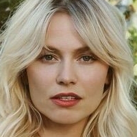 Elena Cher Naakt