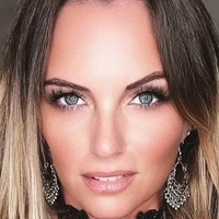 Eliza Jayne Naakt