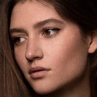 Elizabeth Elam Naakt