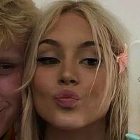 Ella Cecelia Field Naakt
