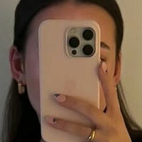 Ella Midgley Naakt