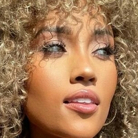Elle Smith Naakt