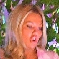 Ellie Mackenzie Naakt