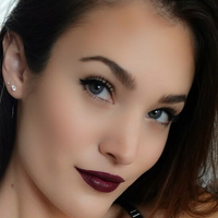 Ember Lynne Naakt