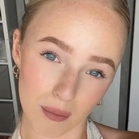 Emely Winkler Naakt