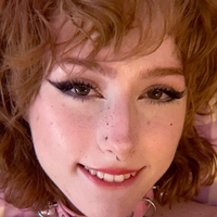 Emi ASMR Naakt