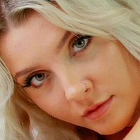 Emilie Jayne Naakt