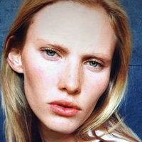 Emily Baker Naakt