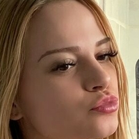Emily Bridges Naakt