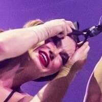 Emily England Naakt
