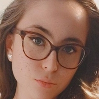 Emily Hill Naakt