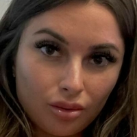 Emily Hurley Naakt